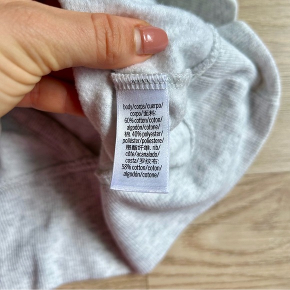 Victoria‘s Secret Gray & Black Sport Sleeveless Hoodie Open Back - Picture 4 of 6